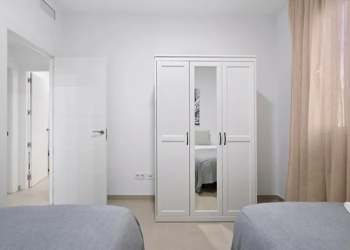Comfy Centre In شقة مالقة